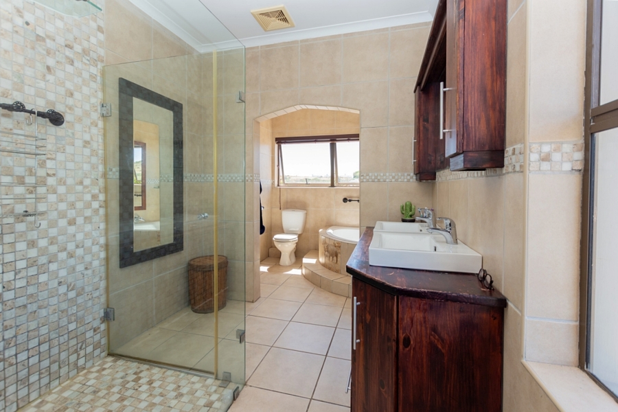 4 Bedroom Property for Sale in Myburgh Park Western Cape